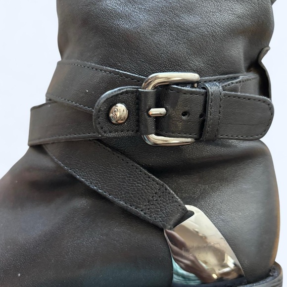 Stuart Weitzman Black Leather Heeled Boots. Size 7 - Picture 6 of 8